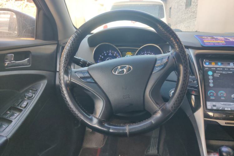 Used Hyundai Sonata 2011 2.0L Automatic Luxury Edition
