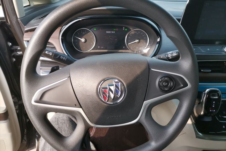 Used Buick GL8 2022 Land Cruiser Executive Class 652T Comfort Model
