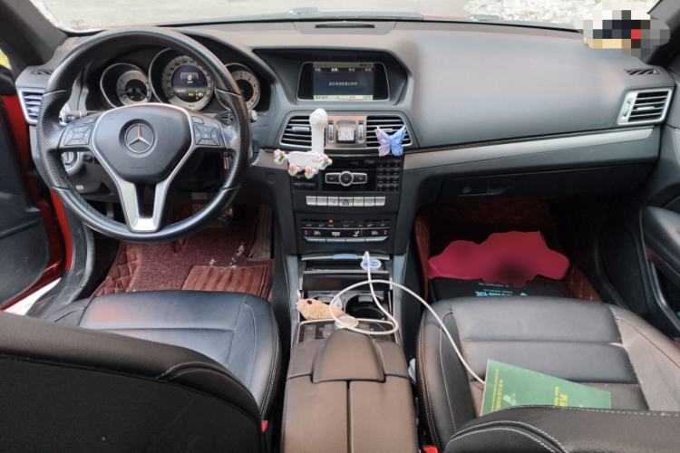 Used Mercedes-Benz E-Class 2014 E 200 Coupe Center Console