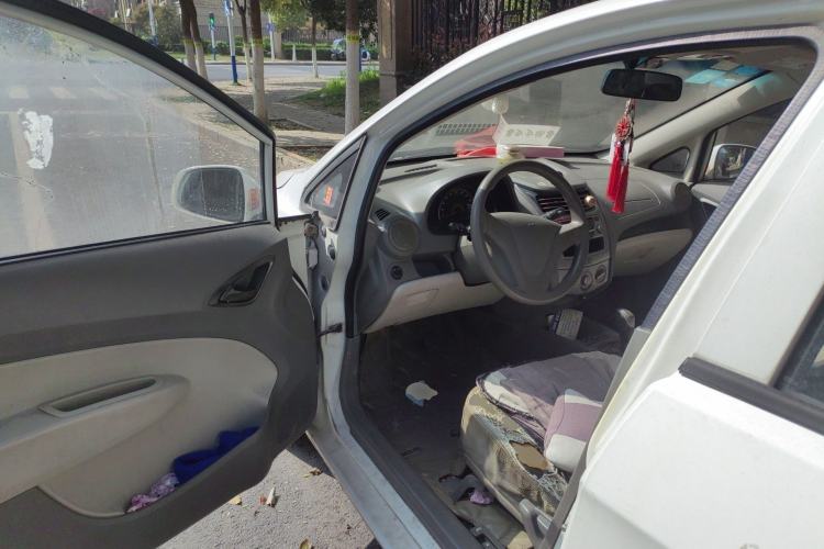 Used Chevrolet Sail 2011 Sedan 1.4L AMT Happiness Edition