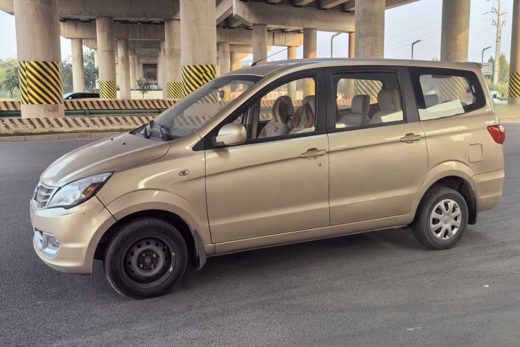 Used BAIC Weiwang M20 2014 1.5L Basic Version DAM15DL Exterior 3