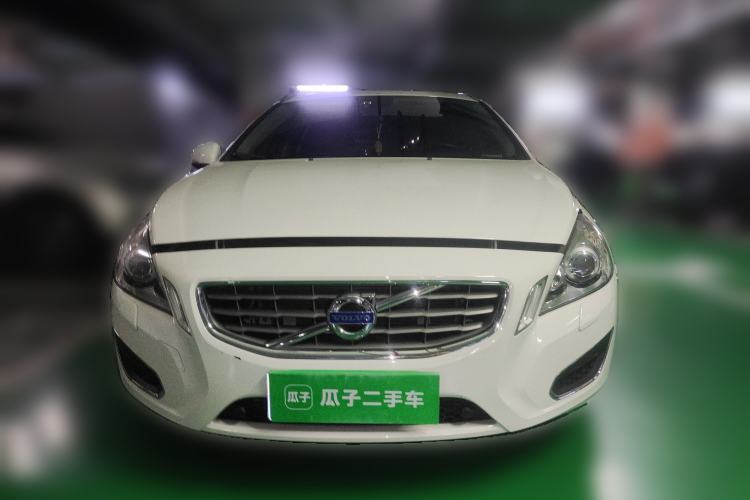 Used Volvo V60 2013 T5 Zhiya Edition
