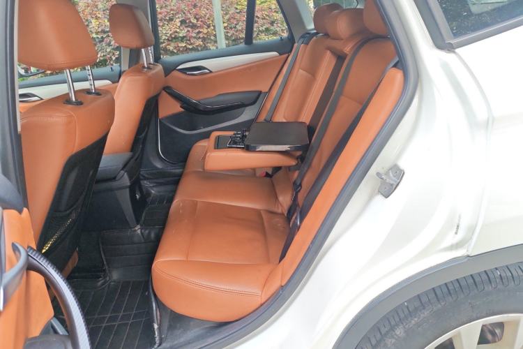 Used BMW X1 2013 sDrive18i Fashion Model
