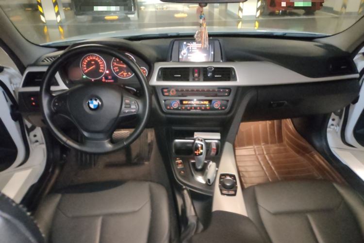 Used BMW 3 Series 2014 320Li Fashion Model
