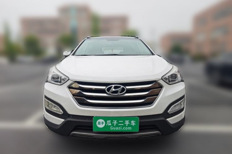 Used Hyundai Santa Fe 2013 2.4L Automatic Two-Wheel Drive Smart Version Front