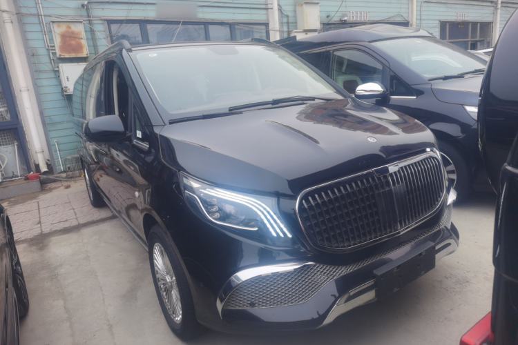 Used Mercedes-Benz Vito 2021 2.0T Business Version 7 Seats Front Right 45 Deg