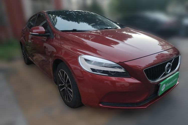 Used Volvo V40 2018 T3 Zhiyi Edition
