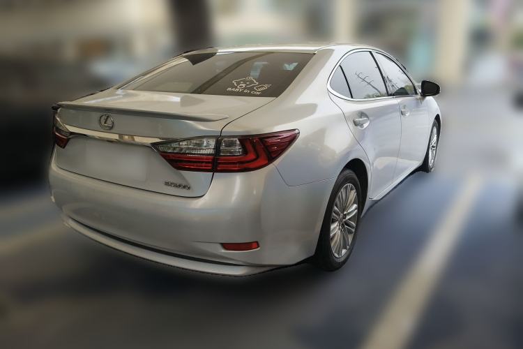 Used Lexus ES 2015 200 Elite Edition Rear Right 45 Deg