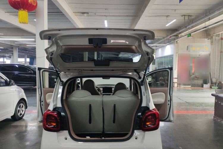 Used Wuling Hongguang MINIEV 2025 Four-Door Version Advanced Edition Trunk