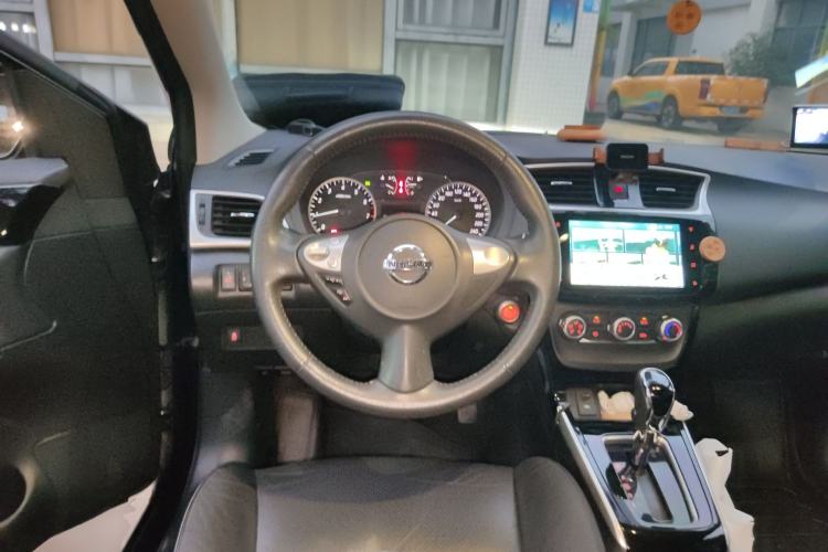 Used Nissan Sylphy 2019 1.6XV CVT Smart Connect Luxury Edition China VI Standard Steering Wheel