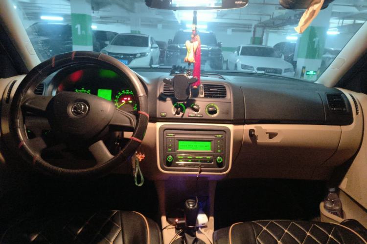 Used Skoda Fabia 2014 1.4L Automatic Crystal Edition