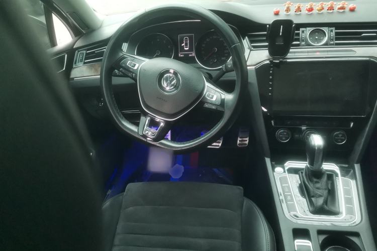 Used Volkswagen Magotan 2018 330TSI DSG Luxury Model