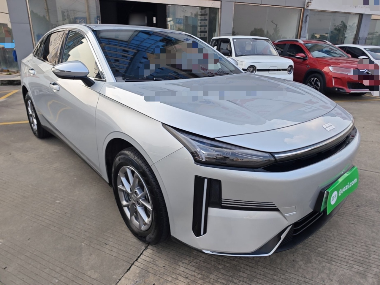 Geely Galaxy L6 2025 EM-i 60km Launch Edition — снимка 3