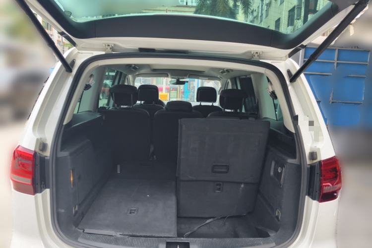 Used Volkswagen Sharan 2016 380TSI Luxury 7-Seater Trunk