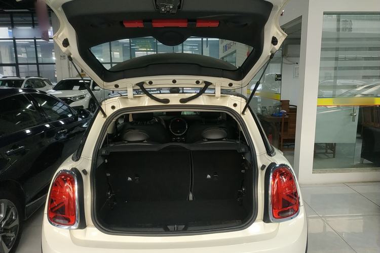 Used MINI 2018 1.5T COOPER Artist