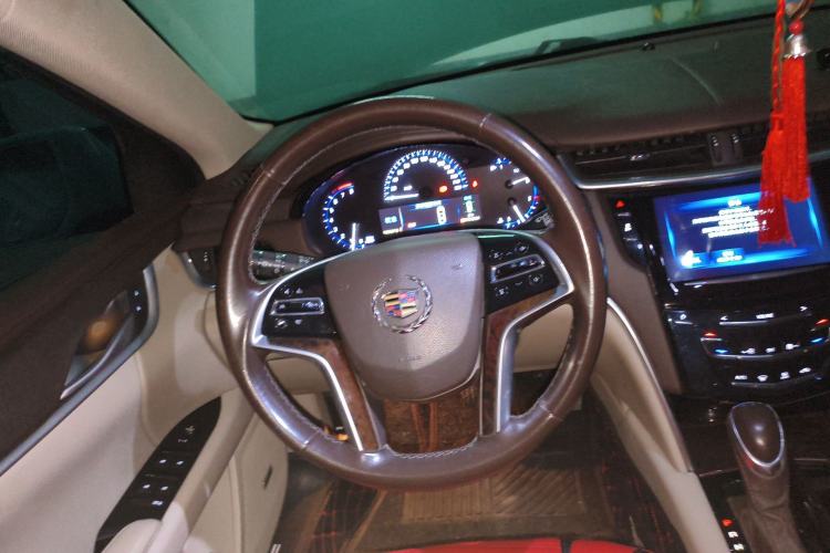 Used Cadillac XTS 2015 28T Comfort Model Steering Wheel