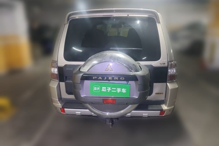 Used Mitsubishi Pajero 2015 3.0L Automatic Elite Plus Version China V Standard