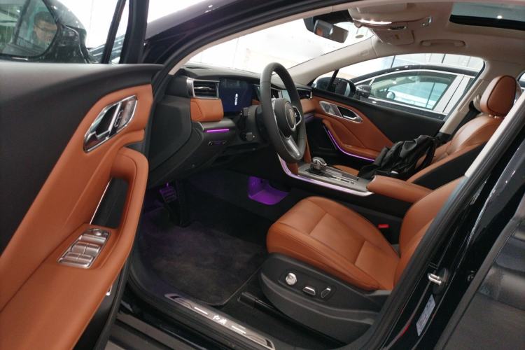 Used Hongqi HS7 PHEV 2025 Model 2.0T PHEV Four-Wheel Drive 2 Million Units Commemorative Edition 6-Seater