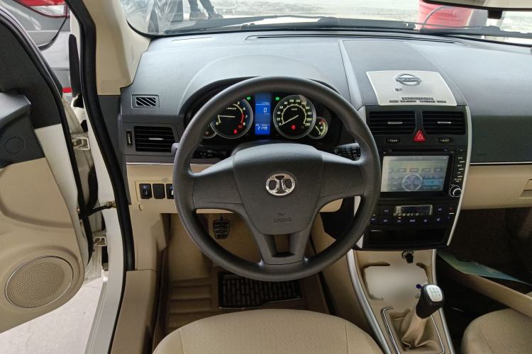 Used BAIC E Series 2013 Hatchback 1.5L Manual Lotte Edition
