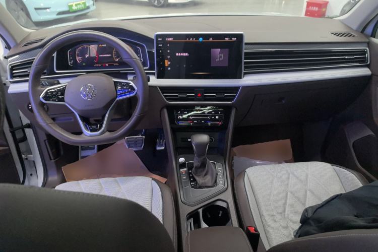 Used Volkswagen Tiguan L 2023 Restyled 330TSI Automatic Two-Wheel Drive R-Line Enhanced Comfort Version