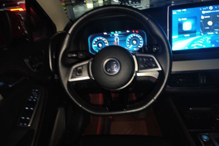 Used BYD Tang New Energy 2018 DM 2.0T All-Wheel Drive Smart Connectivity Luxury Model 7 Seats China V Emission Standard