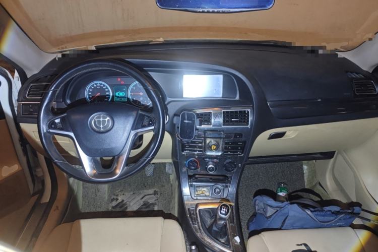 Used Brilliance V5 2012 1.6L Manual Luxury Model
