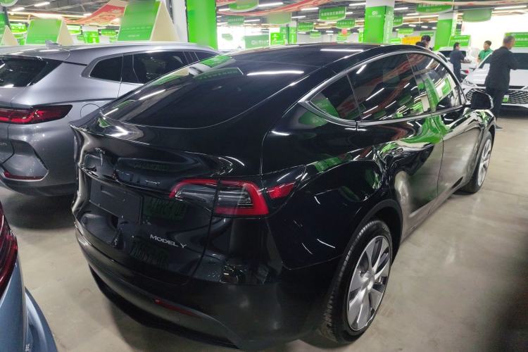 Used Tesla Model Y 2021 Standard Range Rear-Wheel Drive Version Rear Right 45 Deg