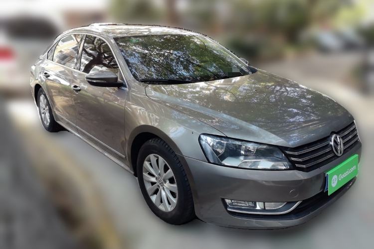 Used Volkswagen Passat 2014 1.8TSI DSG Prestige Edition Front Right 45 Deg