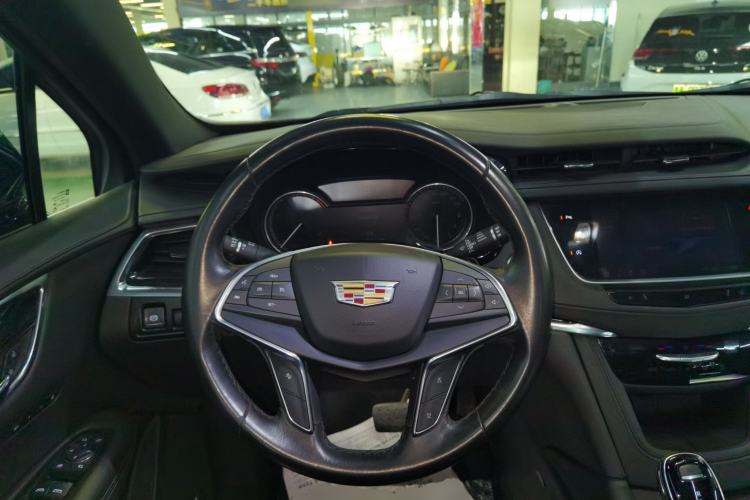 Used Cadillac XT5 2021 28T Luxury Model
