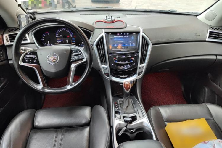 Used Cadillac SRX 2014 3.0L Elite Model Center Console