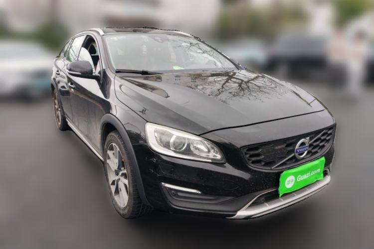 Used Volvo V60 2017 Cross Country T5 AWD China V Standard Front Right 45 Deg