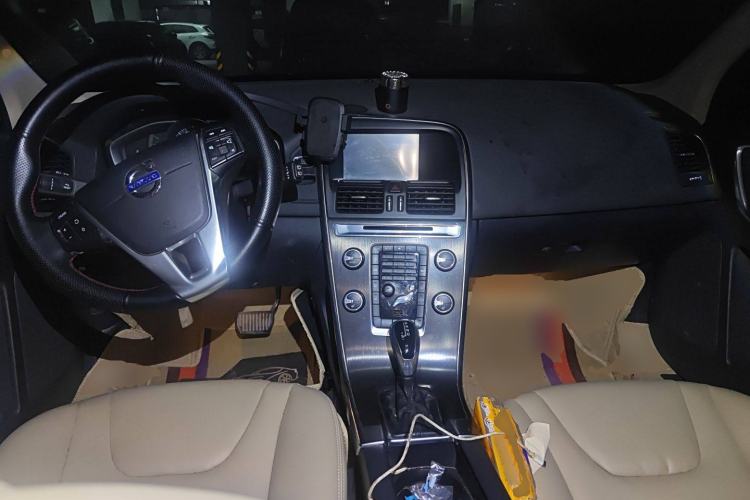 Used Volvo XC60 2014 T5 Zhiyi Edition
