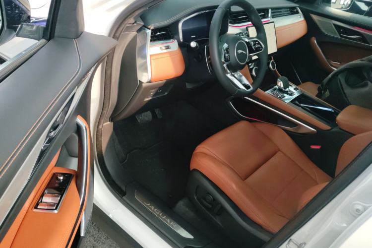 Used Jaguar F-PACE 2024 P250 R-Dynamic S
