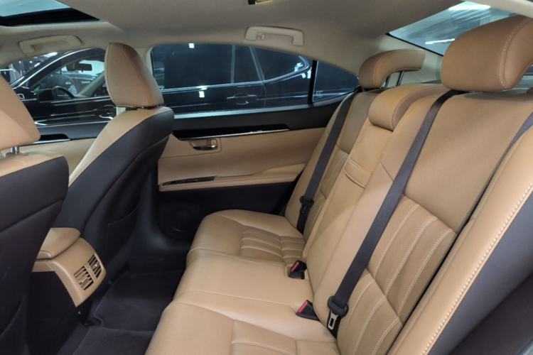 Used Lexus ES 2015 200 Elite Edition Left Rear Seat