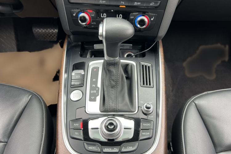 Used Audi Q5 2015 40 TFSI Comfort Model
