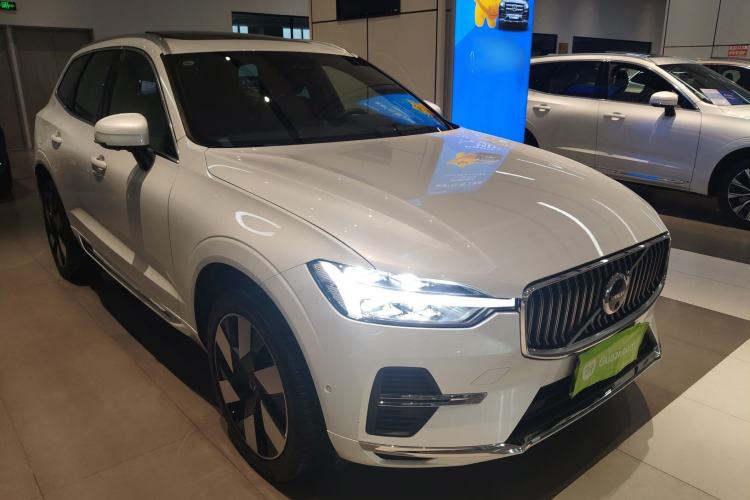 Used Volvo XC60 New Energy 2025 Plug-in Hybrid Long-Range All-Wheel Drive Smart Luxury Edition Exterior 1