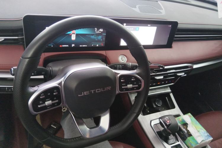 Used JETOUR X70 PLUS 2023 1.6T DCT Stronger 5-Seater
