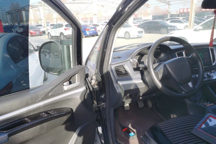 Used FORTHING Lingzhi 2022 M5L 1.6L Utility Model 7 Seats