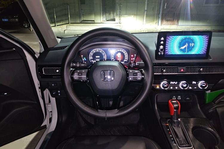 Used Honda Civic 2023 240TURBO CVT Dynamic · Center Stage Special Edition