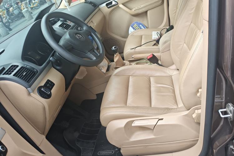 Used Volkswagen Touran 2011 1.4T Manual Zhiya Edition 5 Seats Left Front Seat
