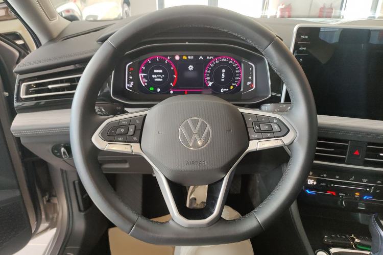 Used Volkswagen Sagitar 2023 300TSI DSG Excellence Edition Steering Wheel