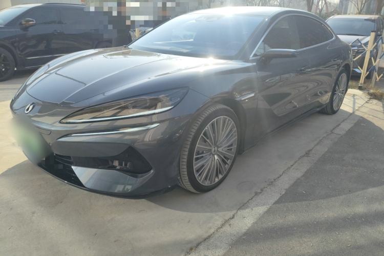 Used Denza Z9 2024 1100 km All-Wheel-Drive Ultra Version