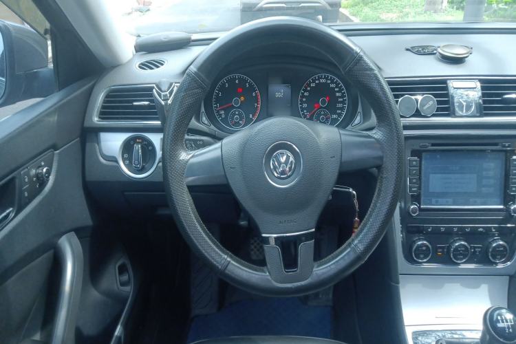 Used Volkswagen Passat 2013 1.4TSI Manual Prestige Edition Steering Wheel