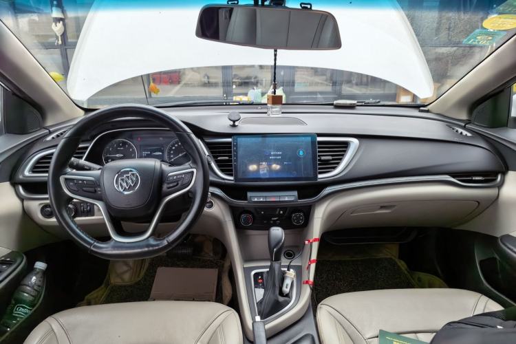 Used Buick GT 2018 15T Dual-Clutch Elite Model China V Standard Center Console