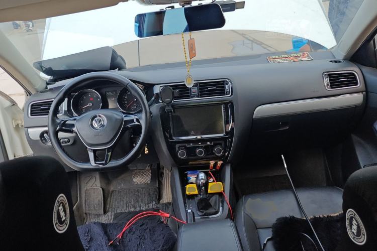 Used Volkswagen Sagitar 2015 230TSI Automatic Comfort Version