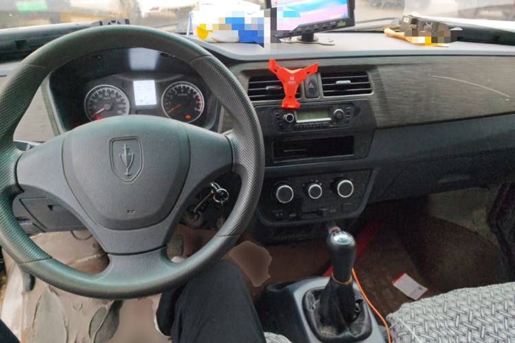 Used Jinbei Hiace X30 2020 1.5L Van Super-Enjoyment Model China VI Standard SWC15M
