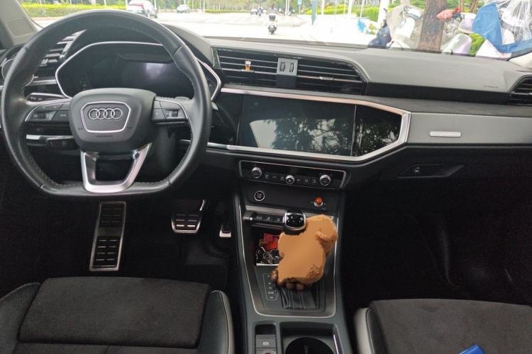 Used Audi Q3 2022 40 TFSI Fashion Dynamic Model
