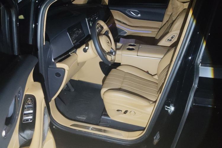 Used VOYAH Dream 2025 PHEV Four-Wheel-Drive Flagship Version – Qiankun Edition