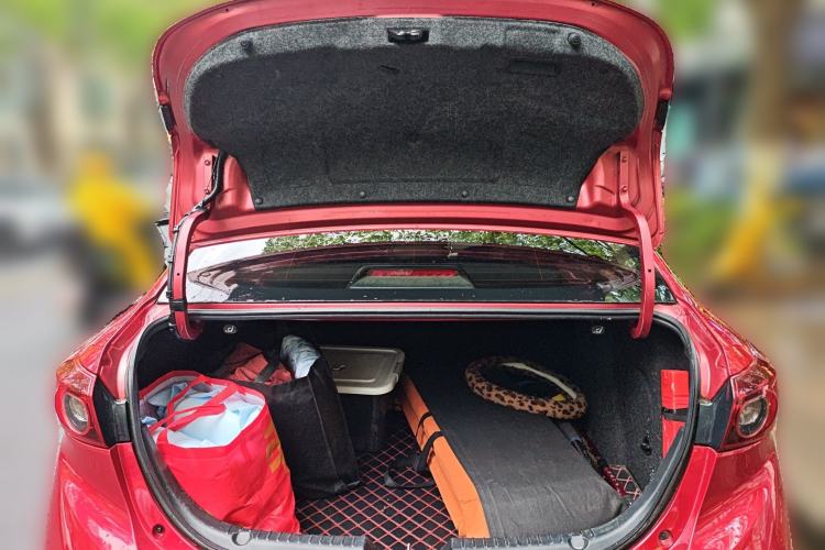 Used Mazda 3 Axela 2017 Sedan 1.5L Automatic Comfort Model Emission Standard China V Trunk