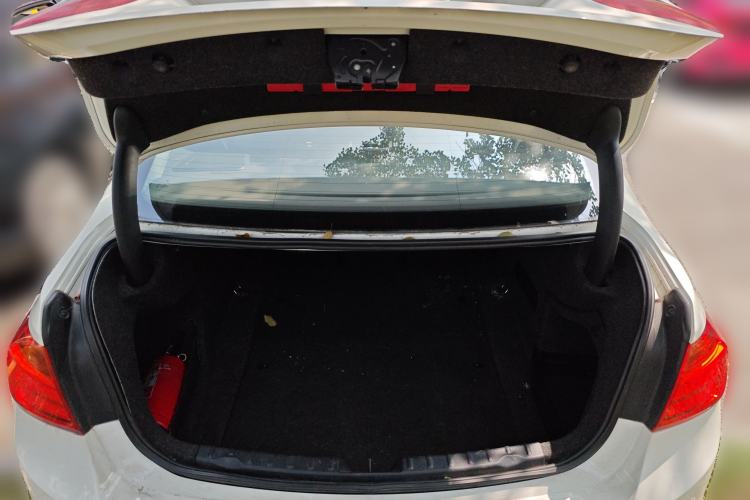 Used BMW 3 Series 2014 320i Active Edition Trunk